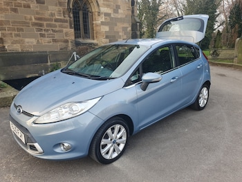 Used Ford Fiesta 2010 for sale - 77763178: Photo
