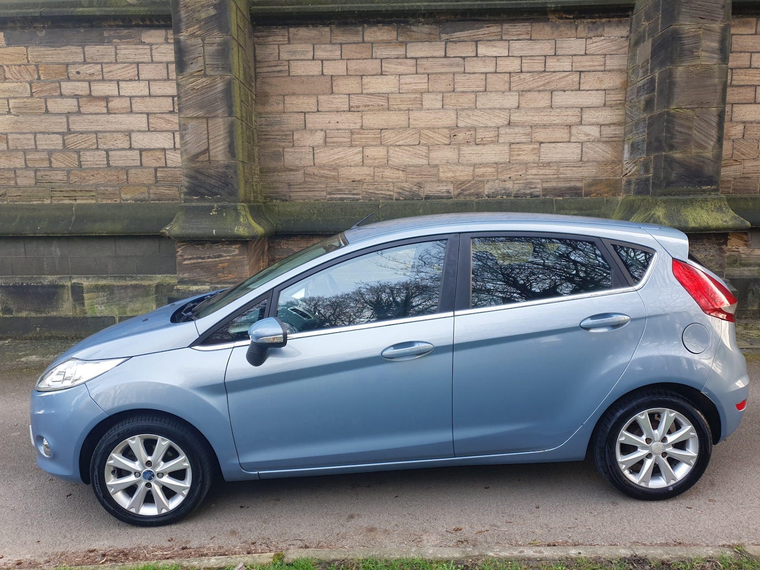 Used Ford Fiesta 2010 for sale - 77763178: Photo 6