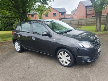 Used Dacia Sandero 2013 for sale - 78607210: Photo