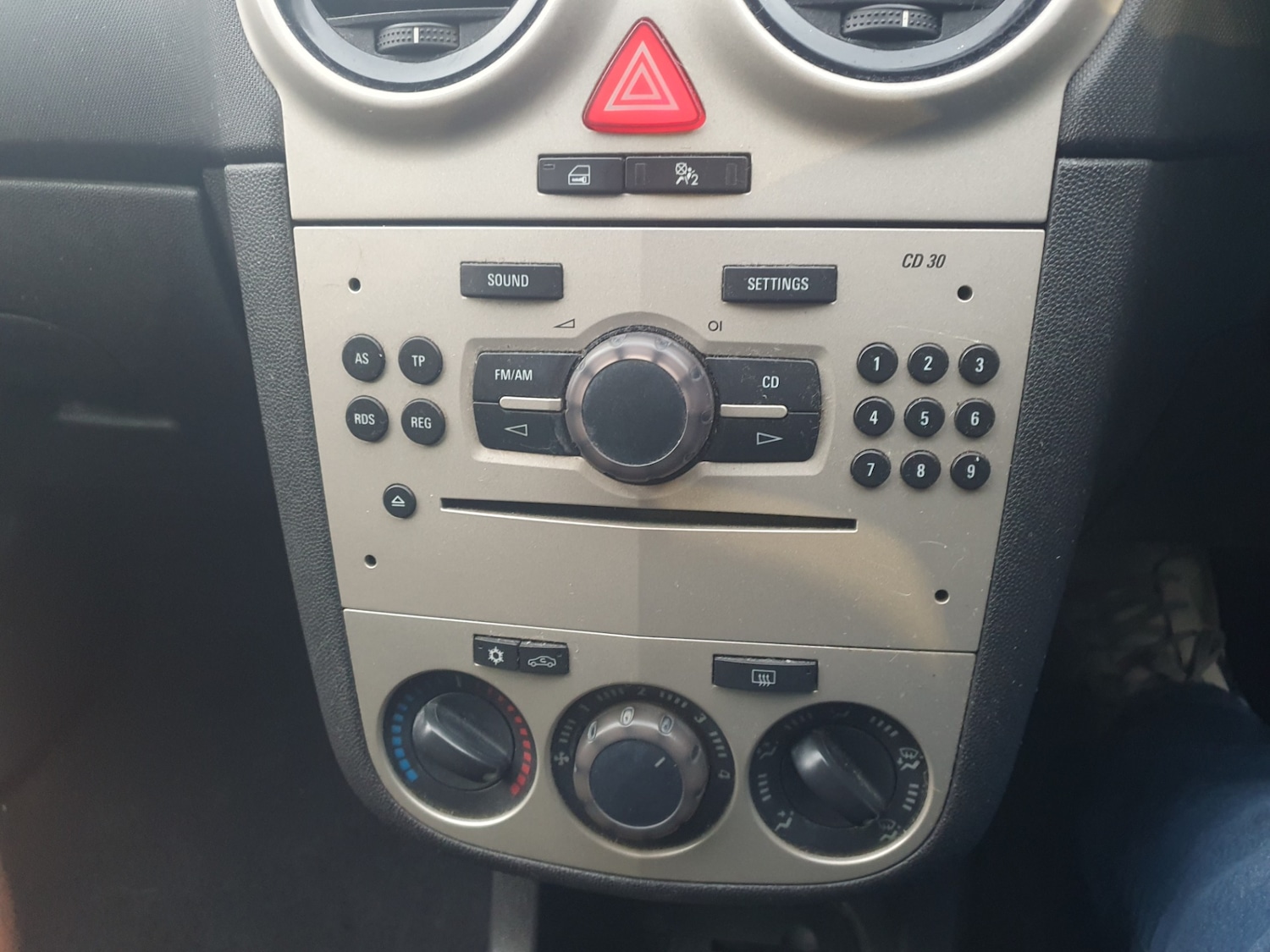 Used Vauxhall Corsa 2008 for sale - 76148283: Photo 16
