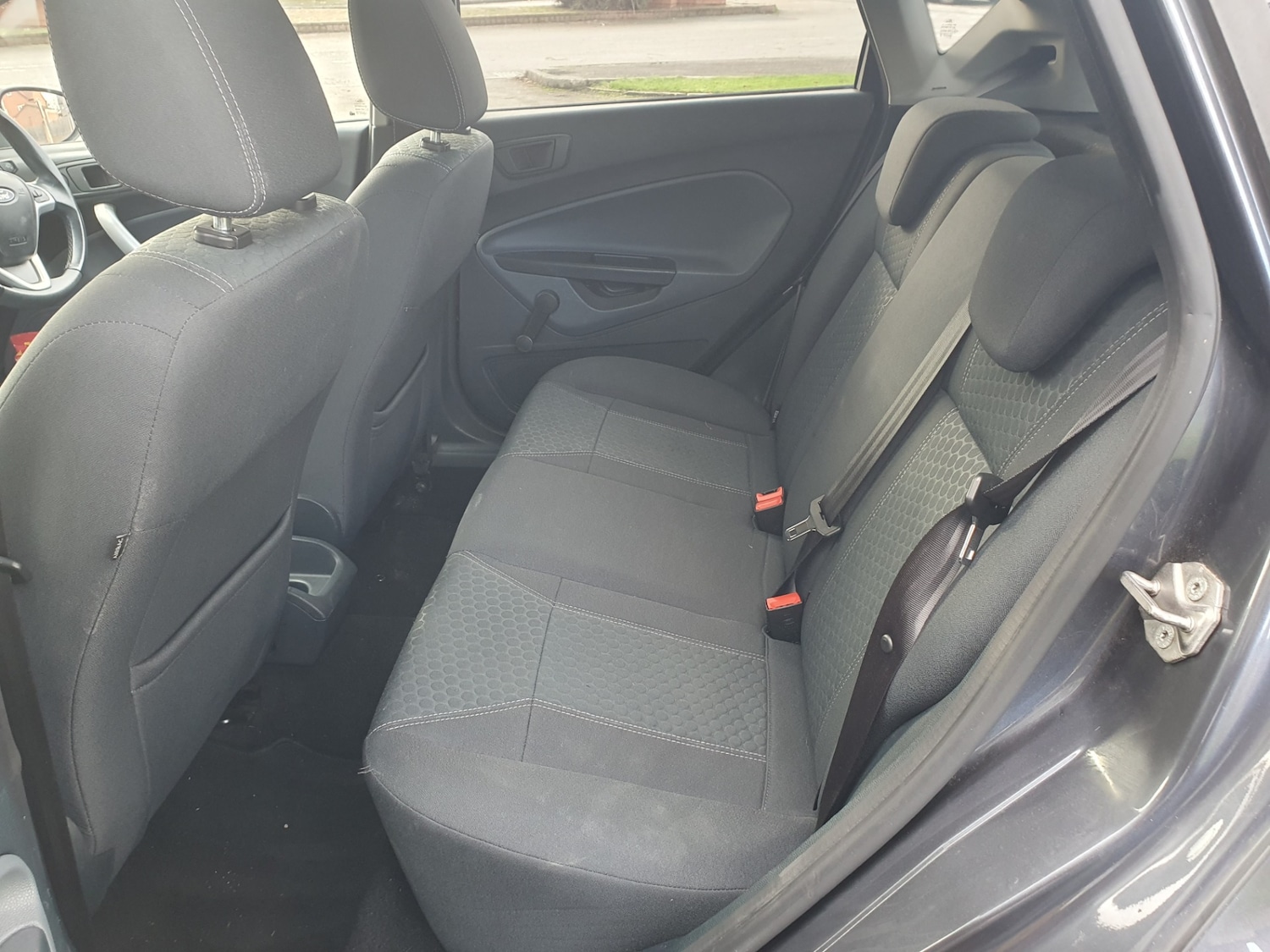 Used Ford Fiesta 2010 for sale - 76565960: Photo 12