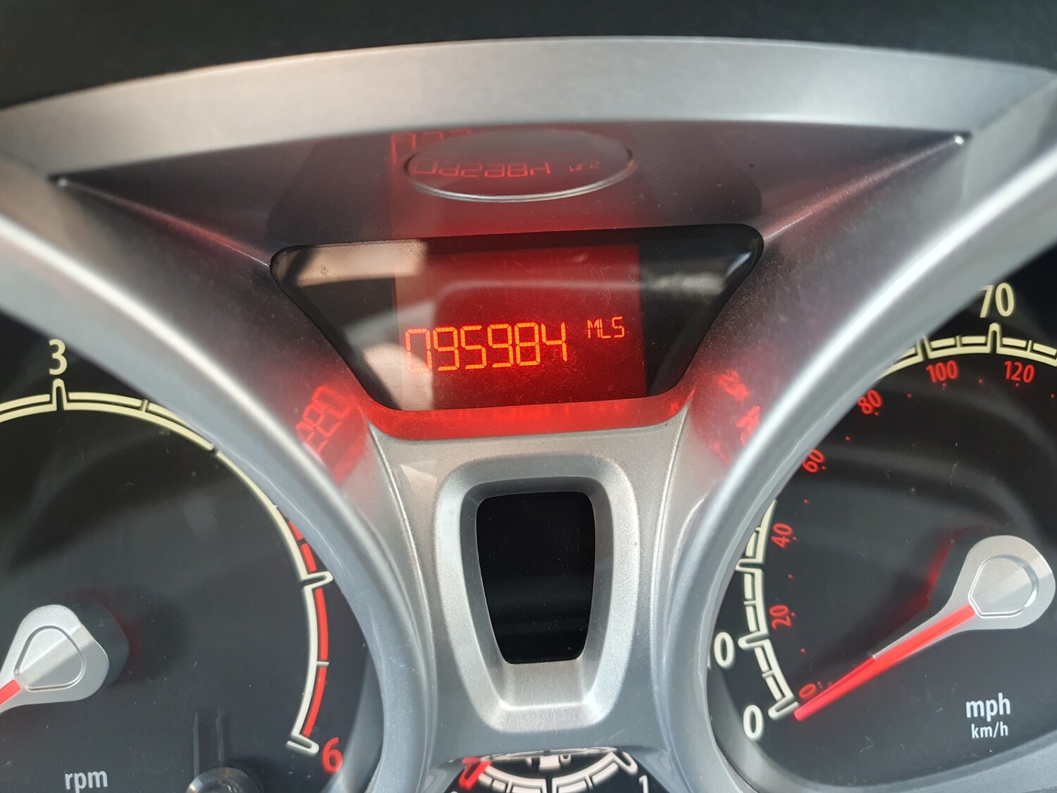 Used Ford Fiesta 2010 for sale - 76565960: Photo 19