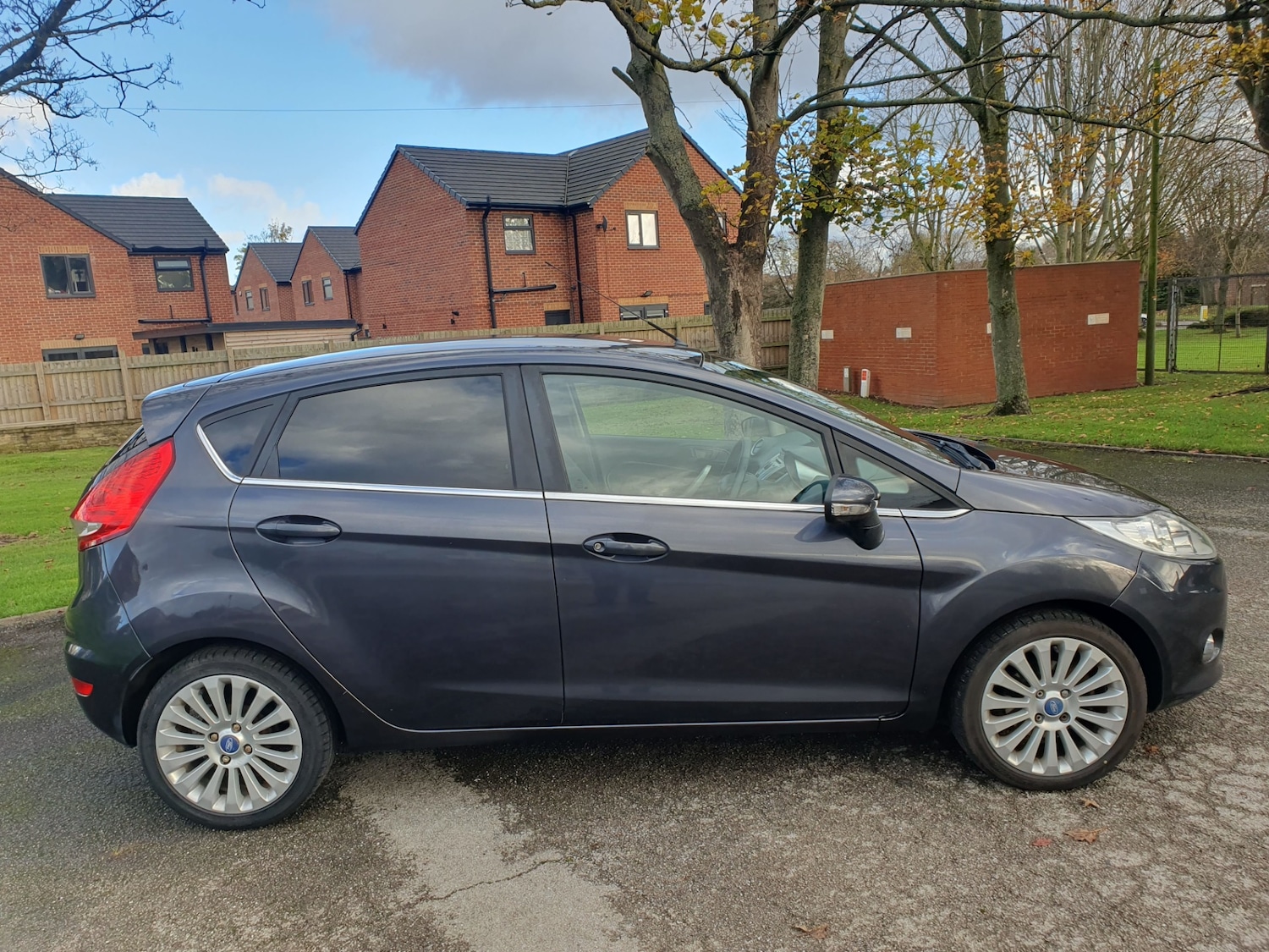 Used Ford Fiesta 2010 for sale - 76565960: Photo 24