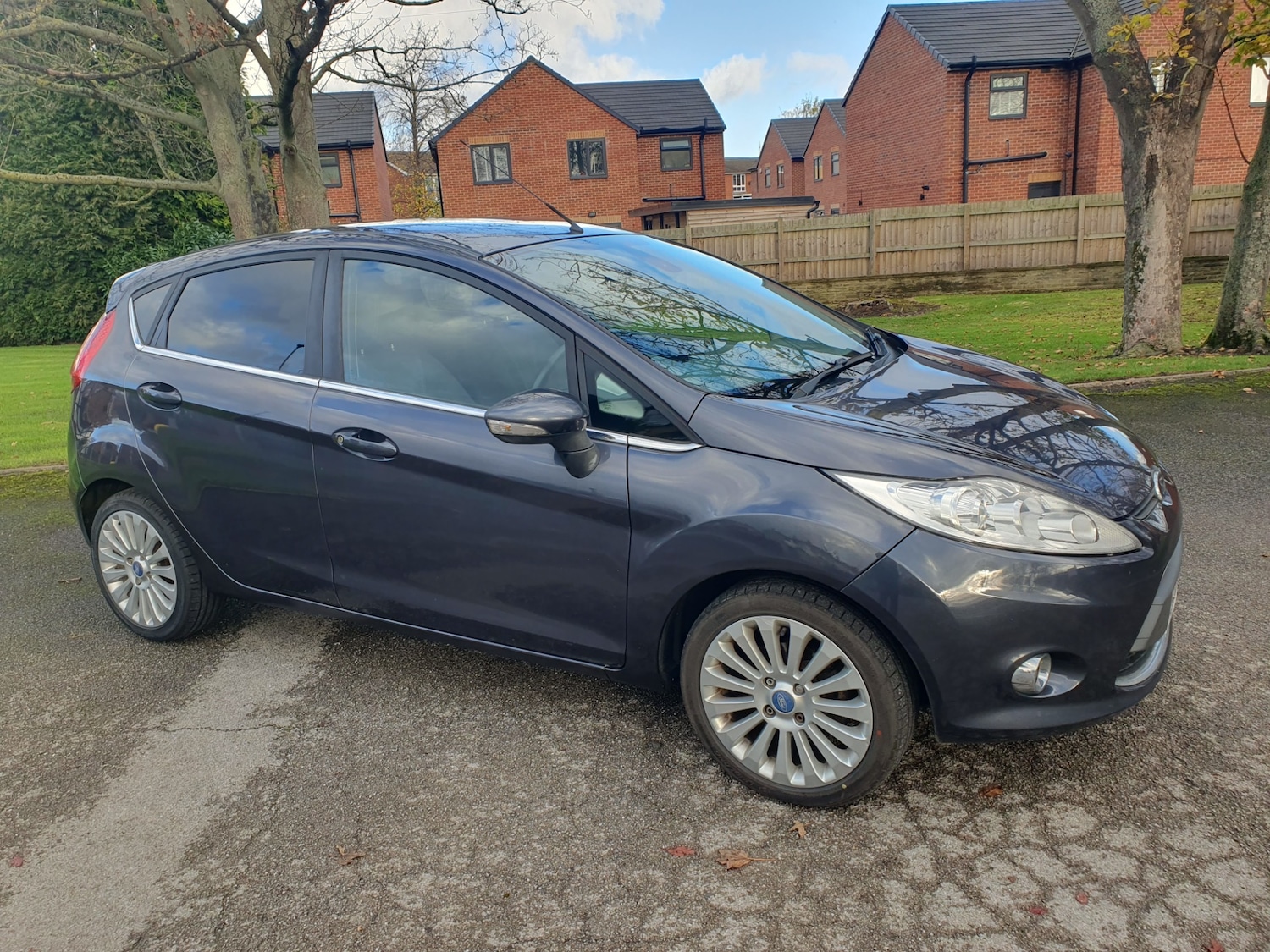 Used Ford Fiesta 2010 for sale - 76565960: Photo 25