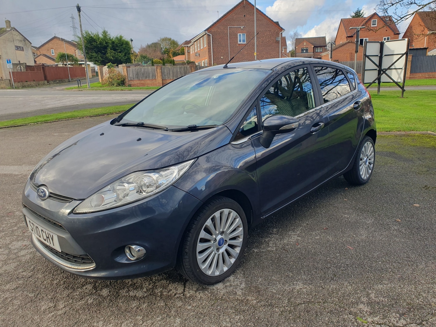 Used Ford Fiesta 2010 for sale - 76565960: Photo 4