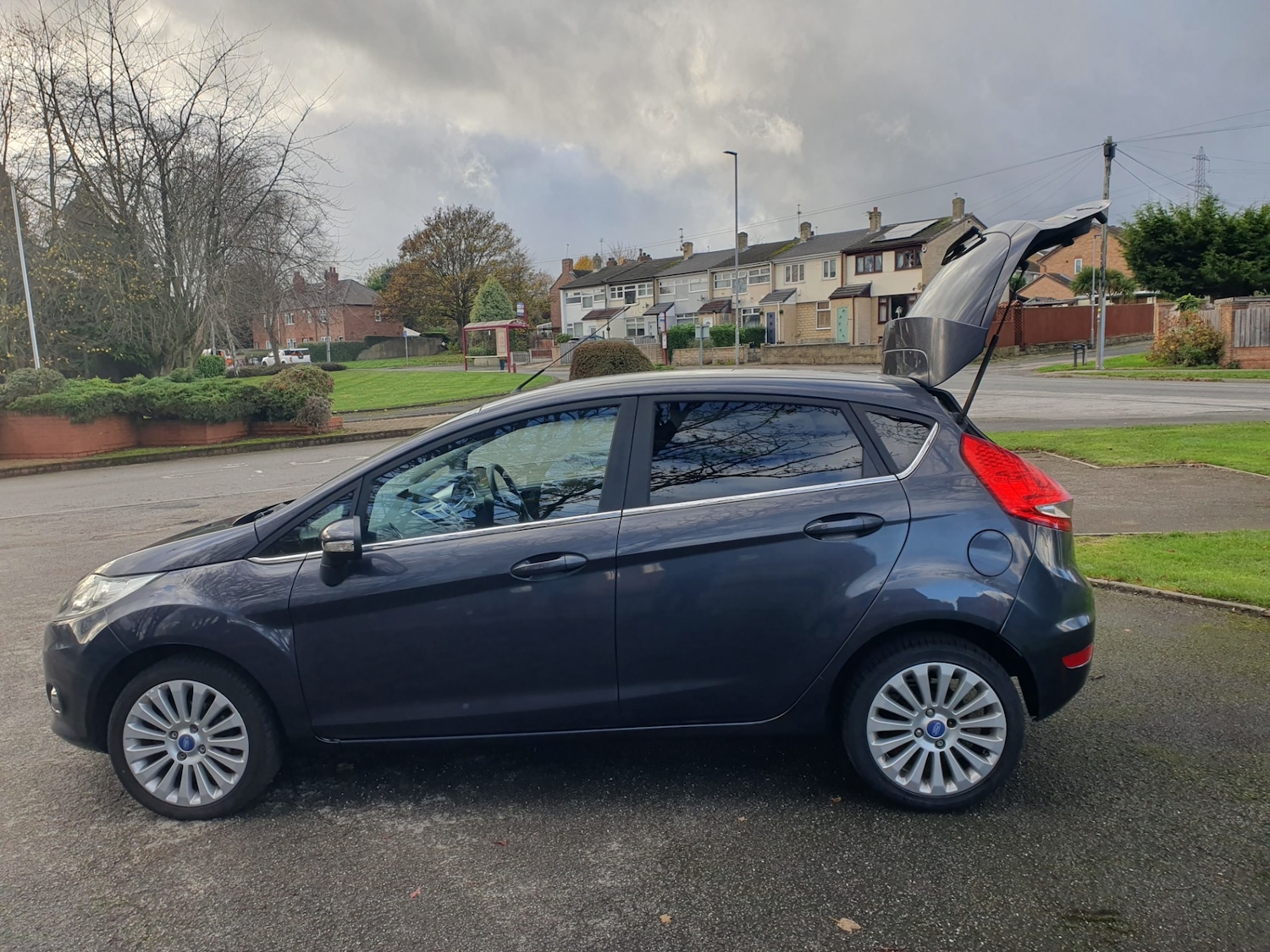 Used Ford Fiesta 2010 for sale - 76565960: Photo 5