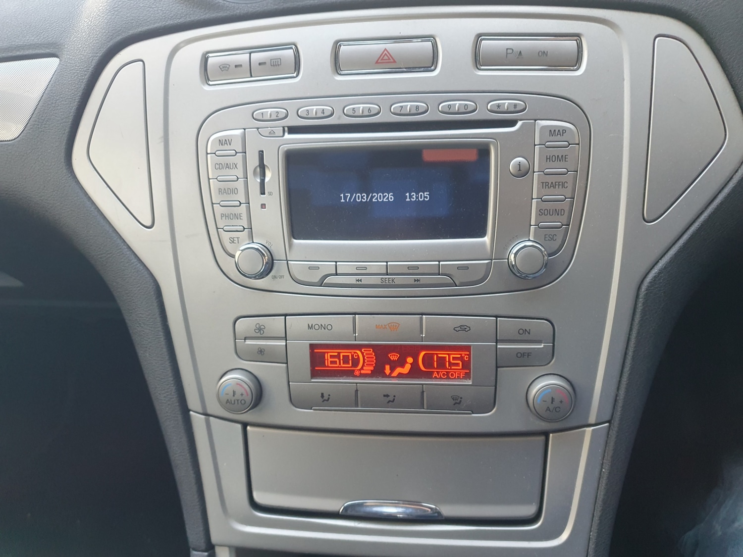 Used Ford Mondeo 2011 for sale - 77917224: Photo 19