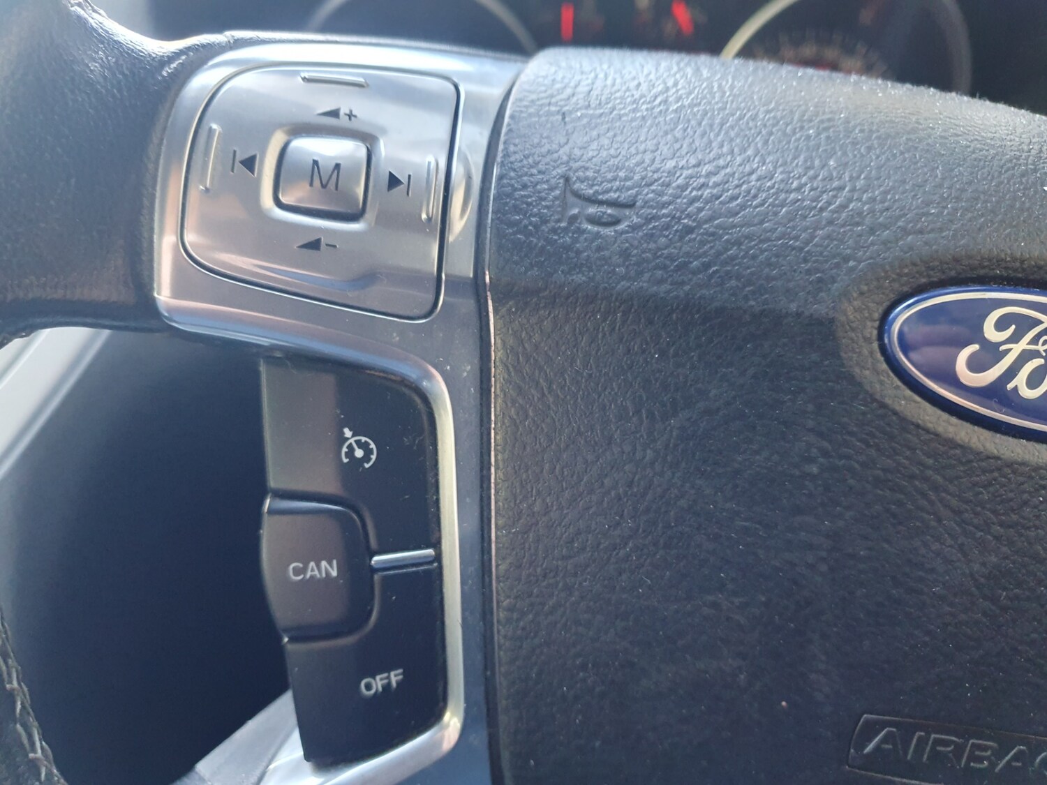 Used Ford Mondeo 2011 for sale - 77917224: Photo 31