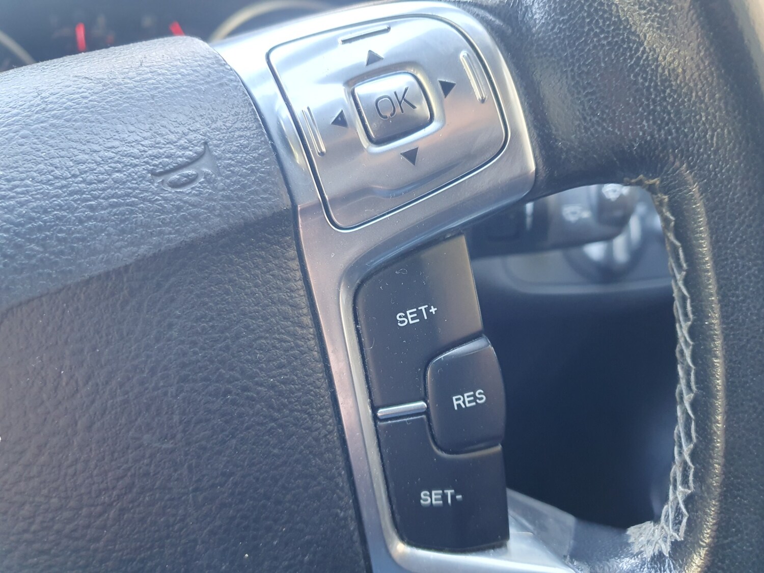 Used Ford Mondeo 2011 for sale - 77917224: Photo 32