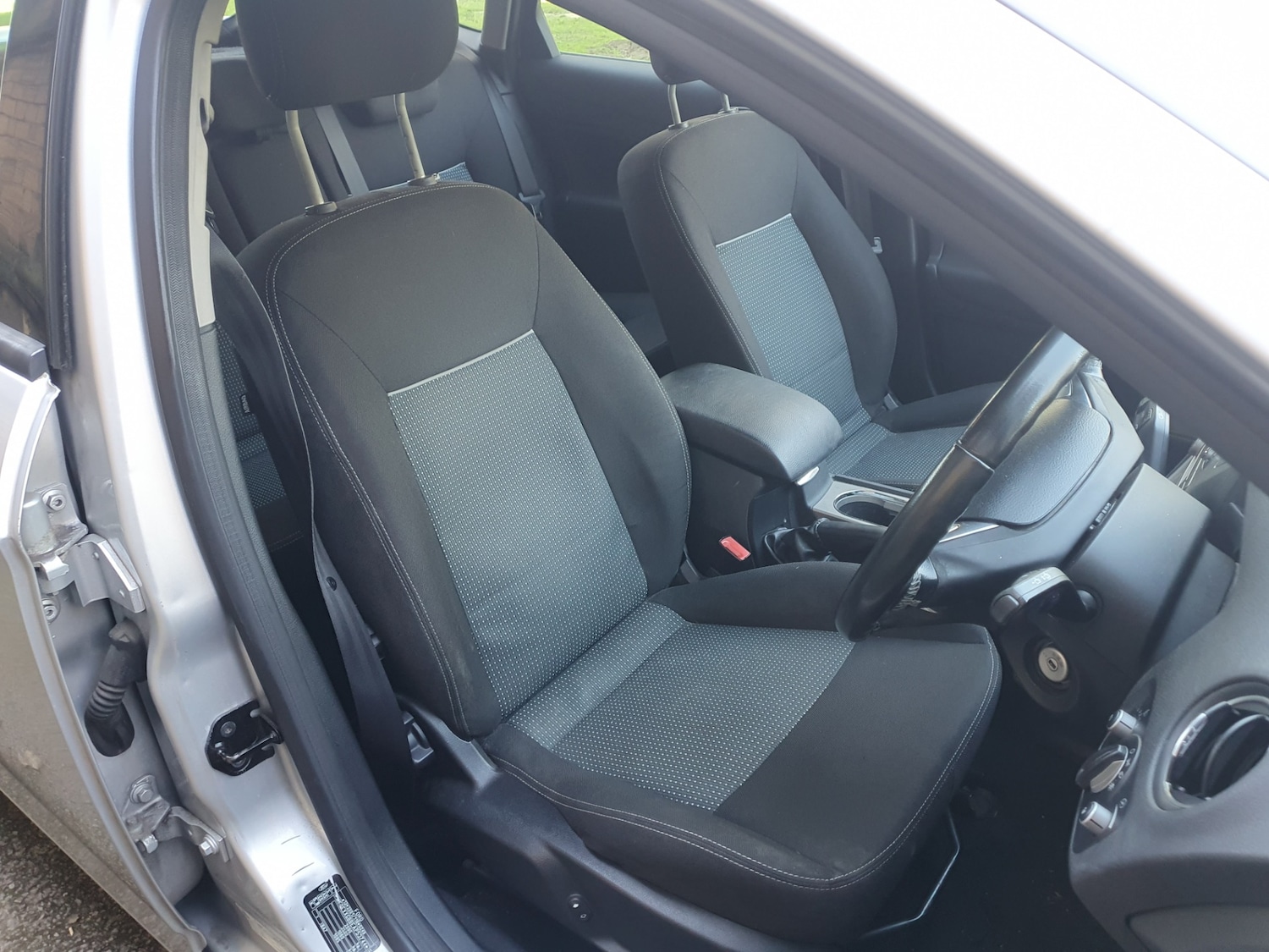 Used Ford Mondeo 2011 for sale - 77917224: Photo 9