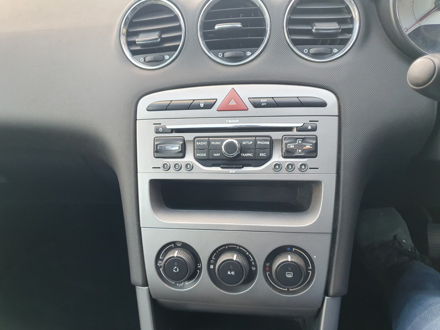 Used Peugeot 308 2012 for sale - 78043164: Photo 40