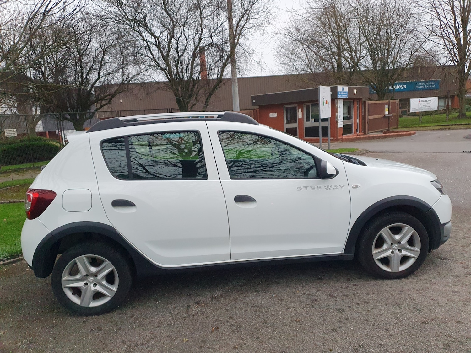 Used Dacia Sandero Stepway 2016 for sale - 77059313: Photo 16