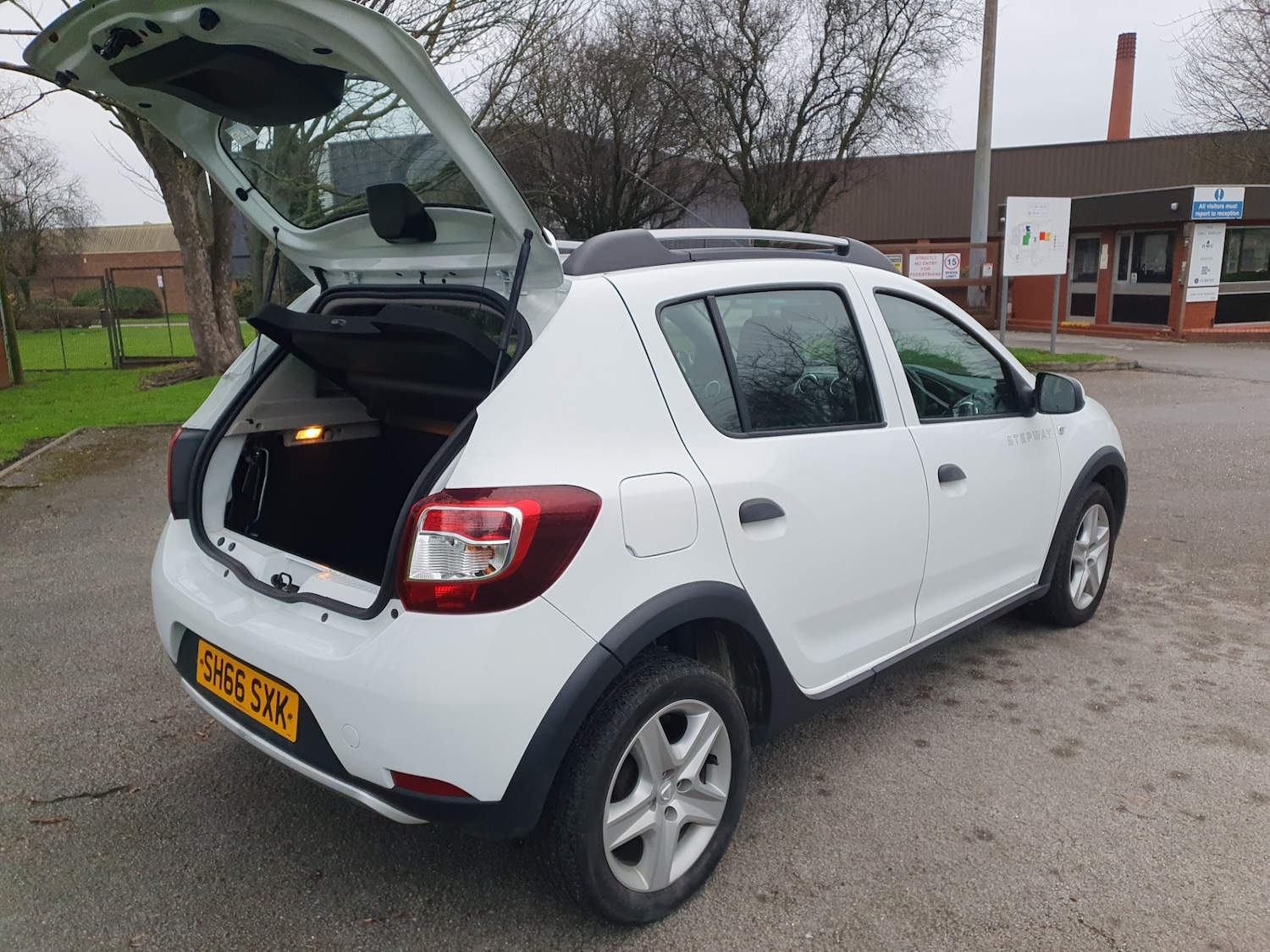 Used Dacia Sandero Stepway 2016 for sale - 77059313: Photo 28