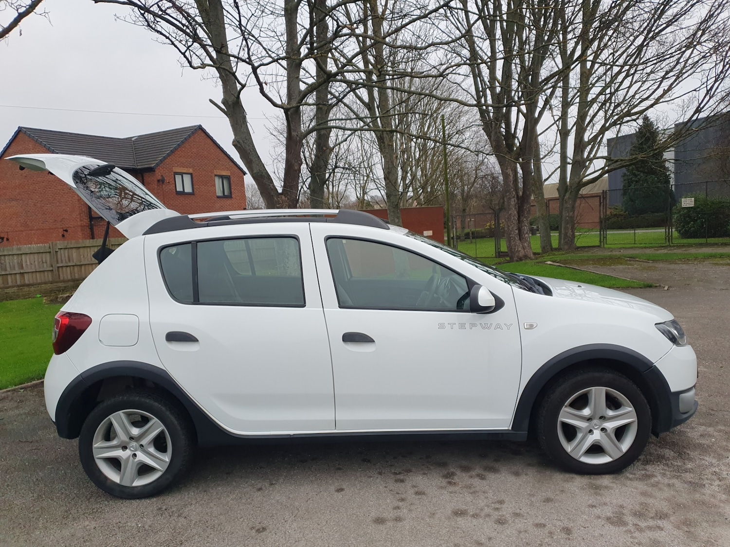 Used Dacia Sandero Stepway 2016 for sale - 77059313: Photo 29