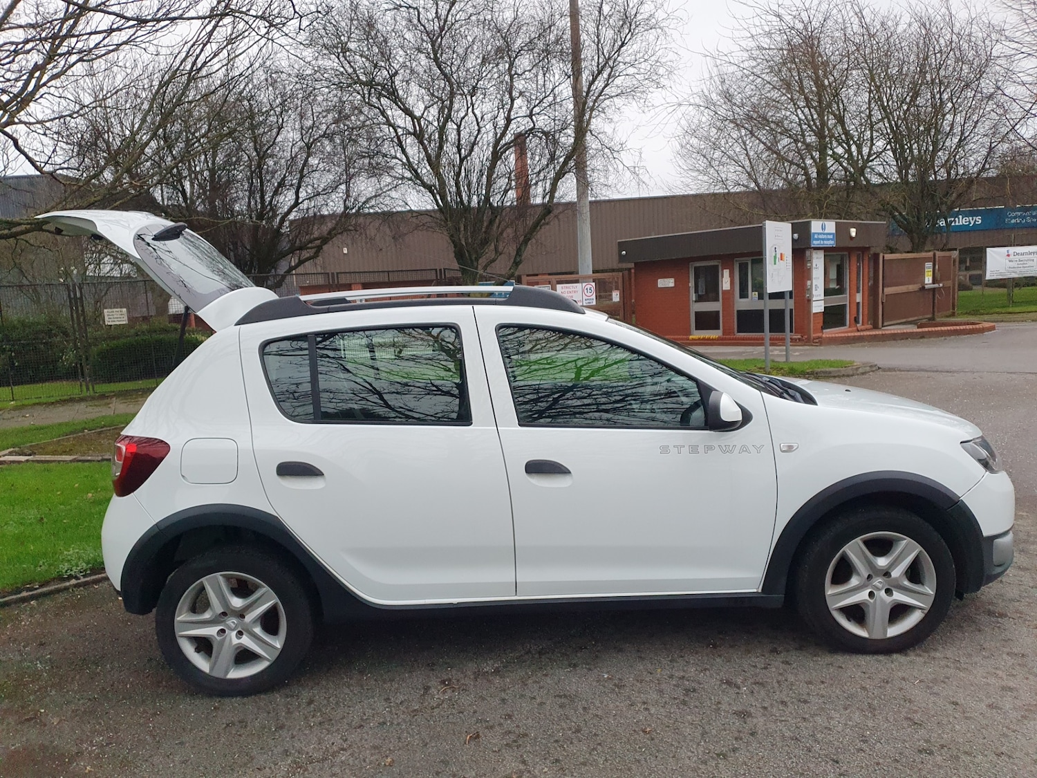 Used Dacia Sandero Stepway 2016 for sale - 77059313: Photo 4