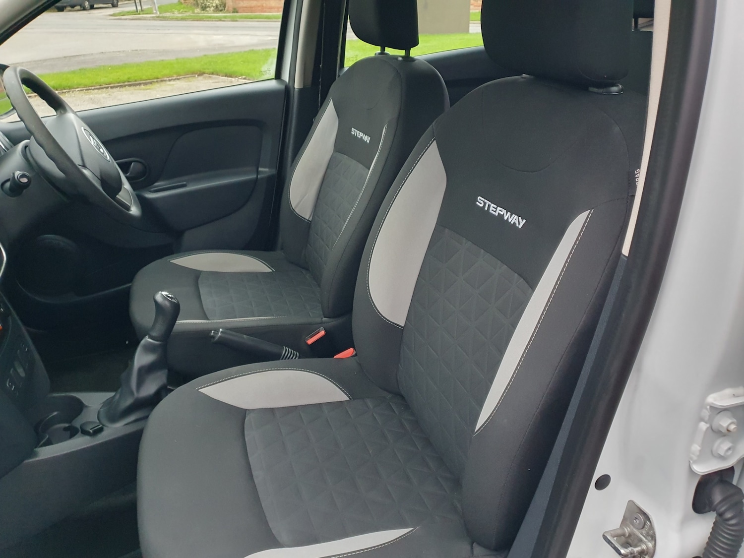 Used Dacia Sandero Stepway 2016 for sale - 77059313: Photo 41