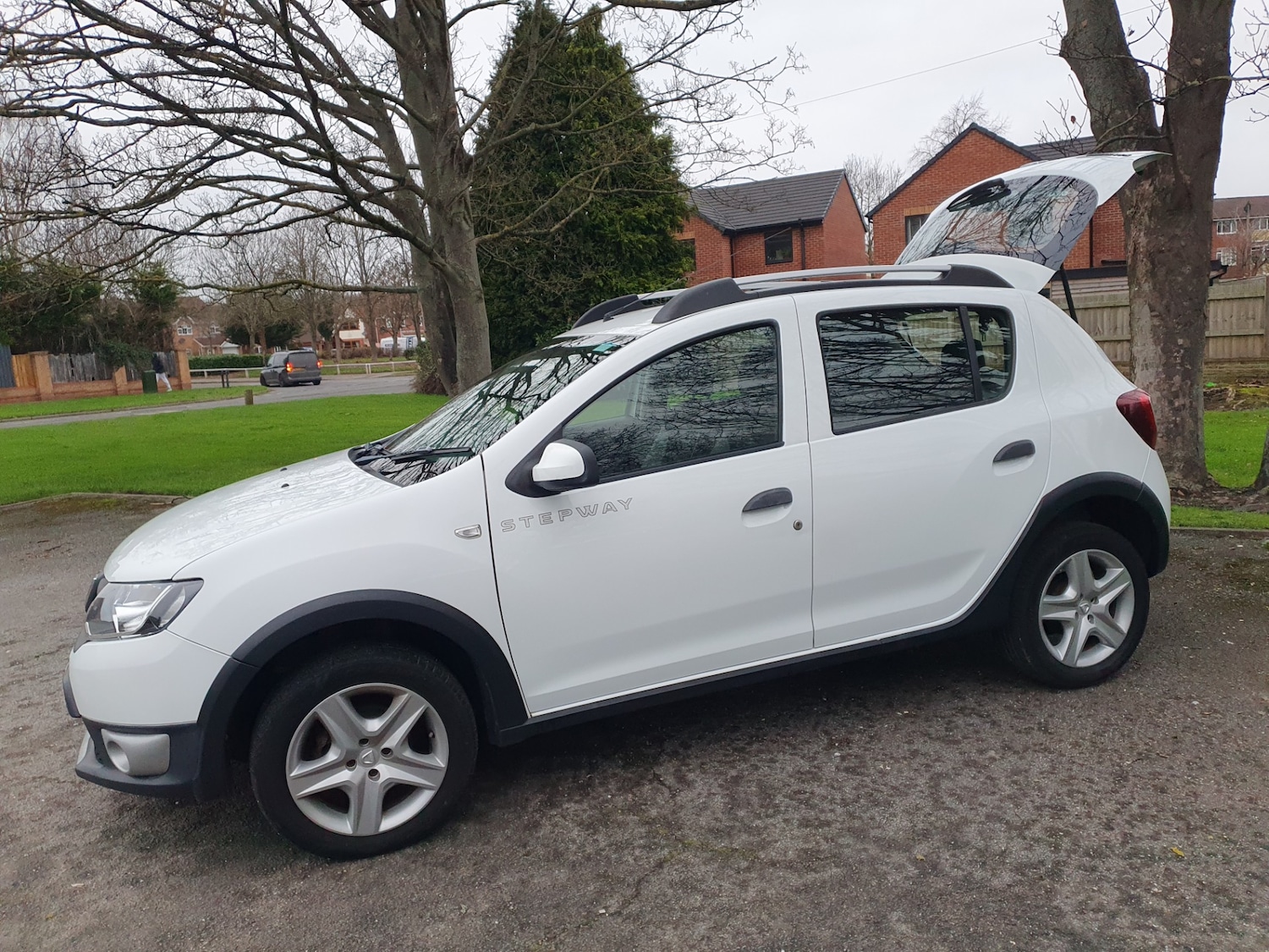 Used Dacia Sandero Stepway 2016 for sale - 77059313: Photo 48