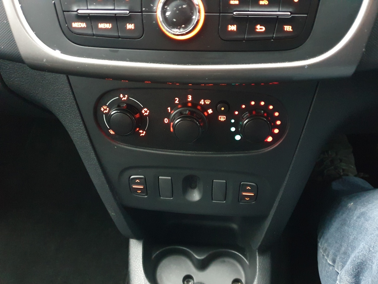 Used Dacia Sandero Stepway 2016 for sale - 77059313: Photo 51