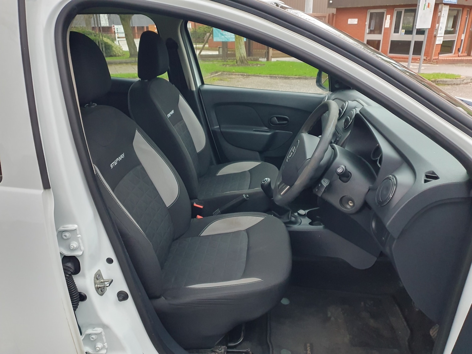 Used Dacia Sandero Stepway 2016 for sale - 77059313: Photo 54