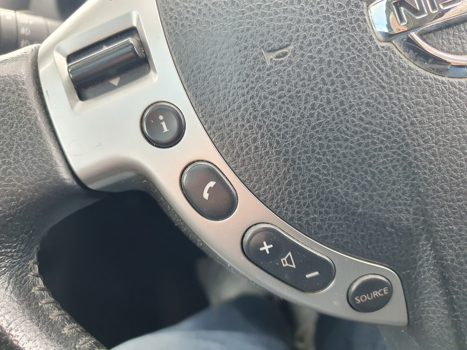 Used Nissan Qashqai 2011 for sale - 78218622: Photo 52