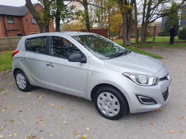 Used Hyundai i20 2013 for sale - 76300839: Photo 16