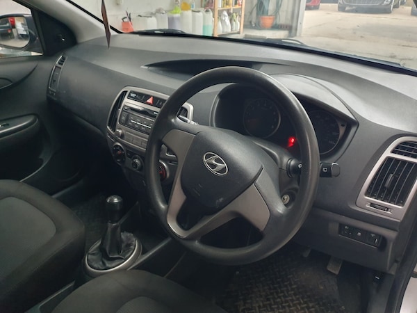 Used Hyundai i20 2013 for sale - 76300839: Photo 22