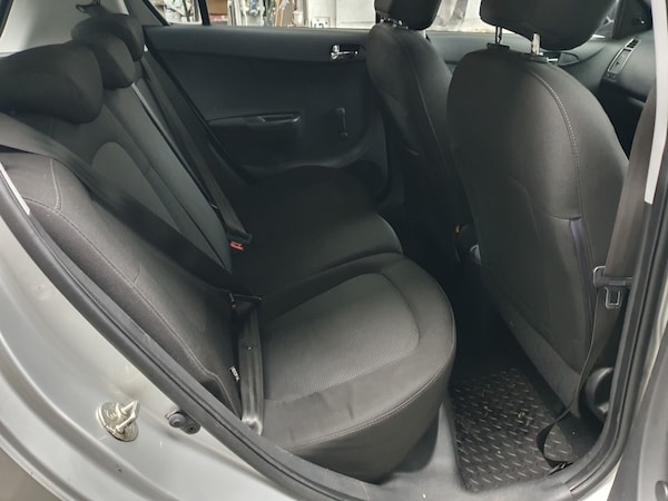Used Hyundai i20 2013 for sale - 76300839: Photo 24