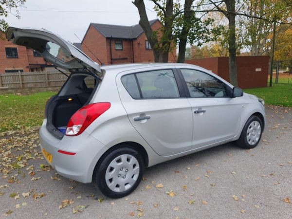 Used Hyundai i20 2013 for sale - 76300839: Photo 46