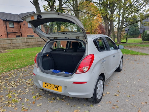Used Hyundai i20 2013 for sale - 76300839: Photo 47