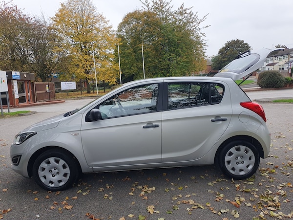 Used Hyundai i20 2013 for sale - 76300839: Photo 51