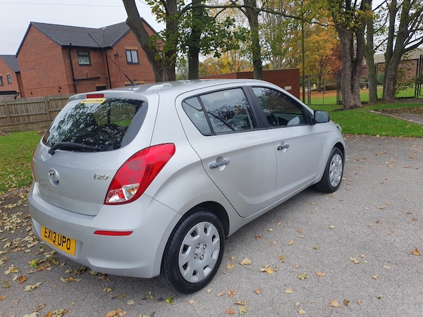Used Hyundai i20 2013 for sale - 76300839: Photo 57