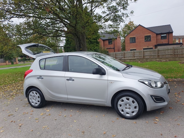 Used Hyundai i20 2013 for sale - 76300839: Photo 6