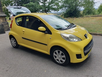 Used Peugeot 107 2010 for sale - 75605102: Photo