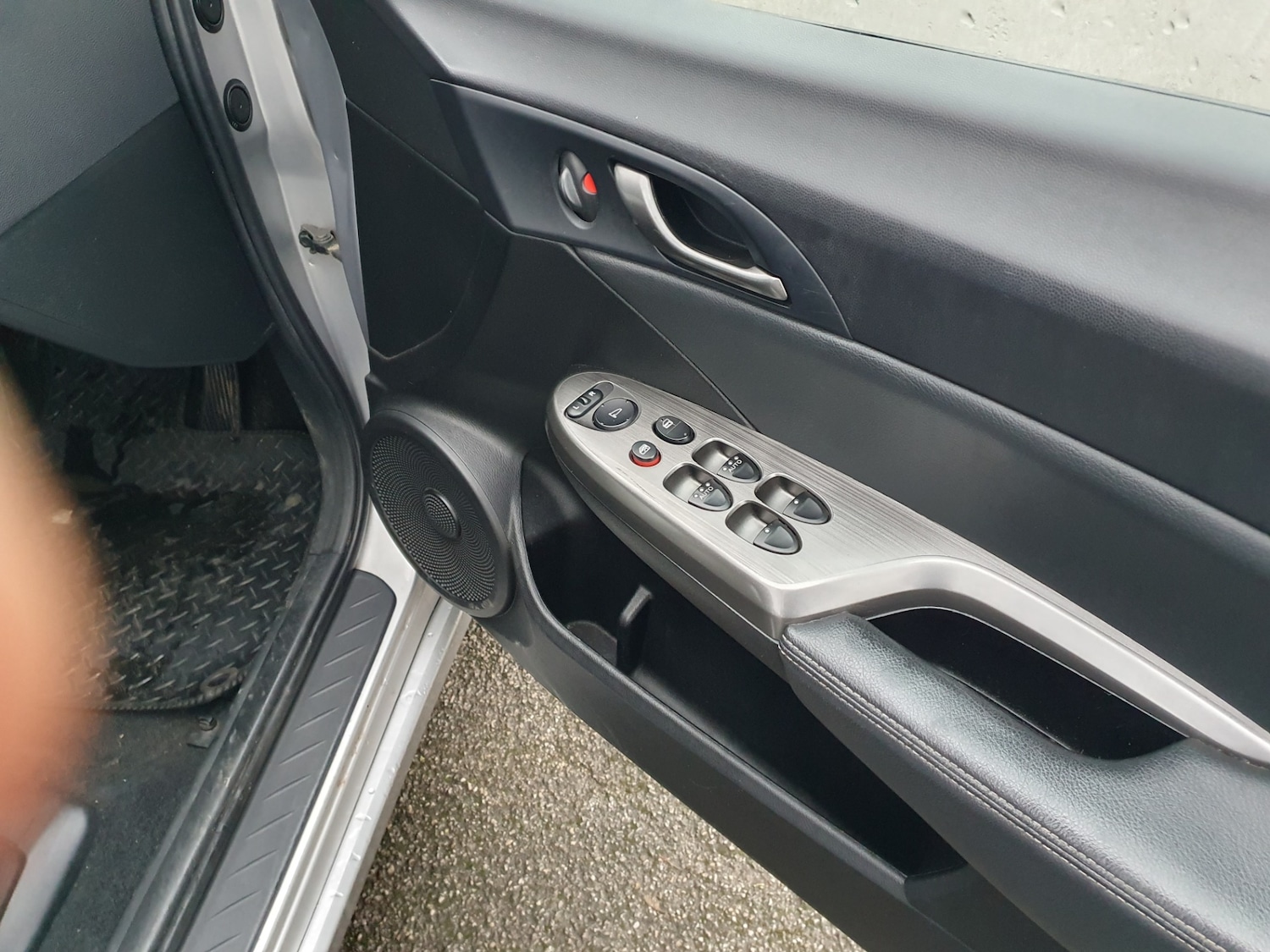 Used Honda Civic 2011 for sale - 77505976: Photo 18