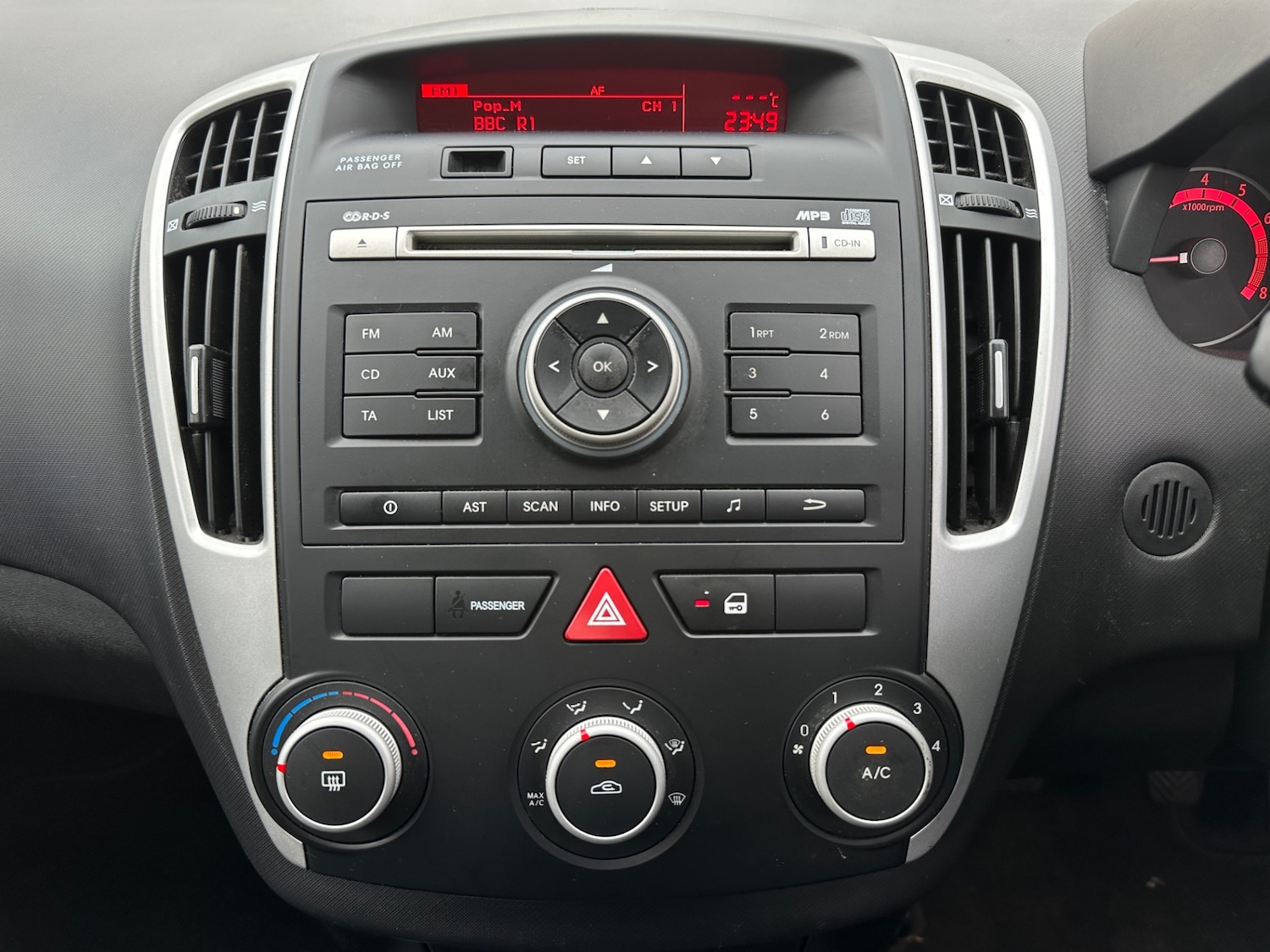 Used Kia Ceed 2010 for sale - 78102429: Photo 17