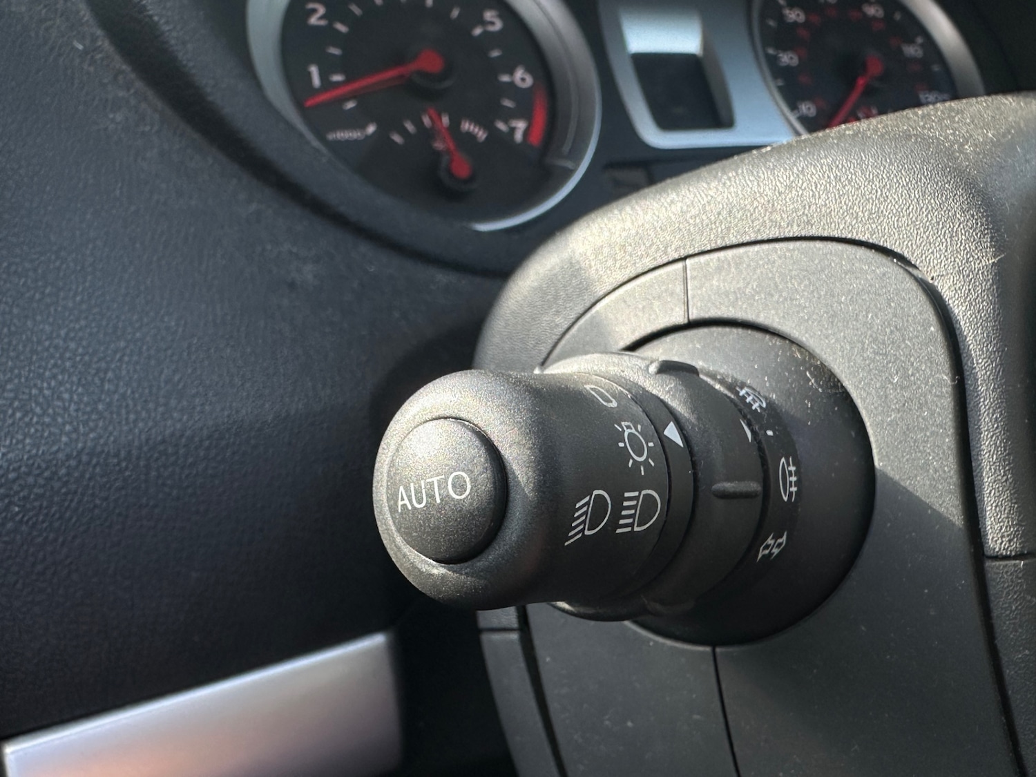 Used Renault Clio 2006 for sale - 78136863: Photo 19