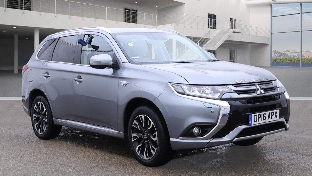 Used Mitsubishi Outlander 2016 for sale - 76189130: Photo 1