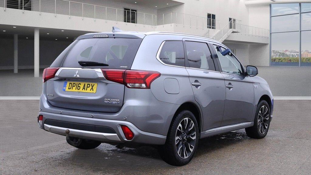Used Mitsubishi Outlander 2016 for sale - 76189130: Photo 4