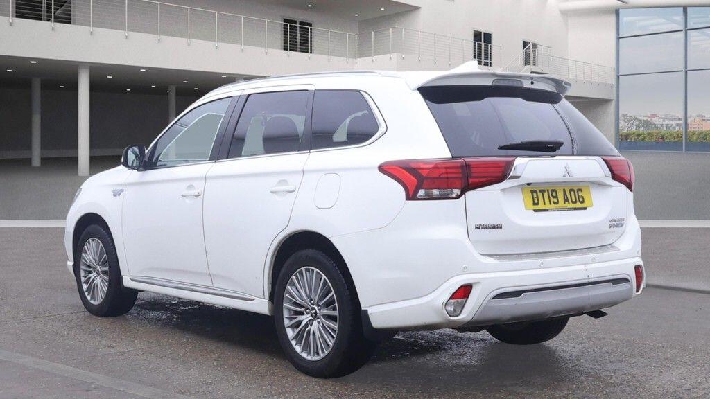 Used Mitsubishi Outlander 2019 for sale - 76360877: Photo 3