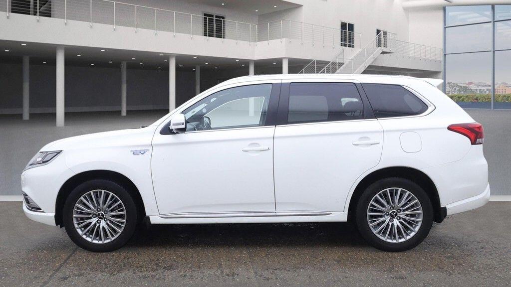 Used Mitsubishi Outlander 2019 for sale - 76360877: Photo 5