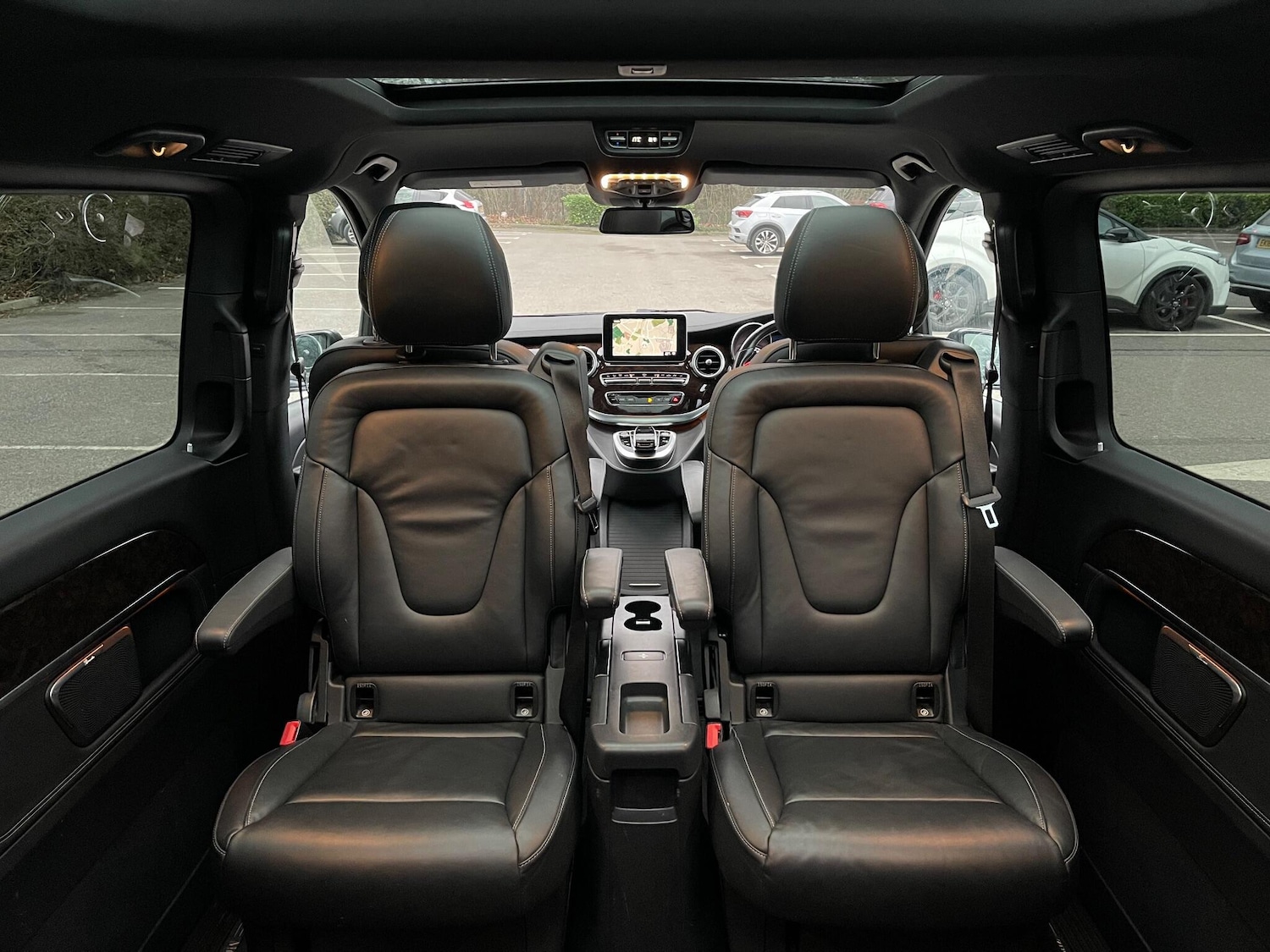 Used Mercedes-Benz V-Class 2016 for sale - 76952962: Photo 10