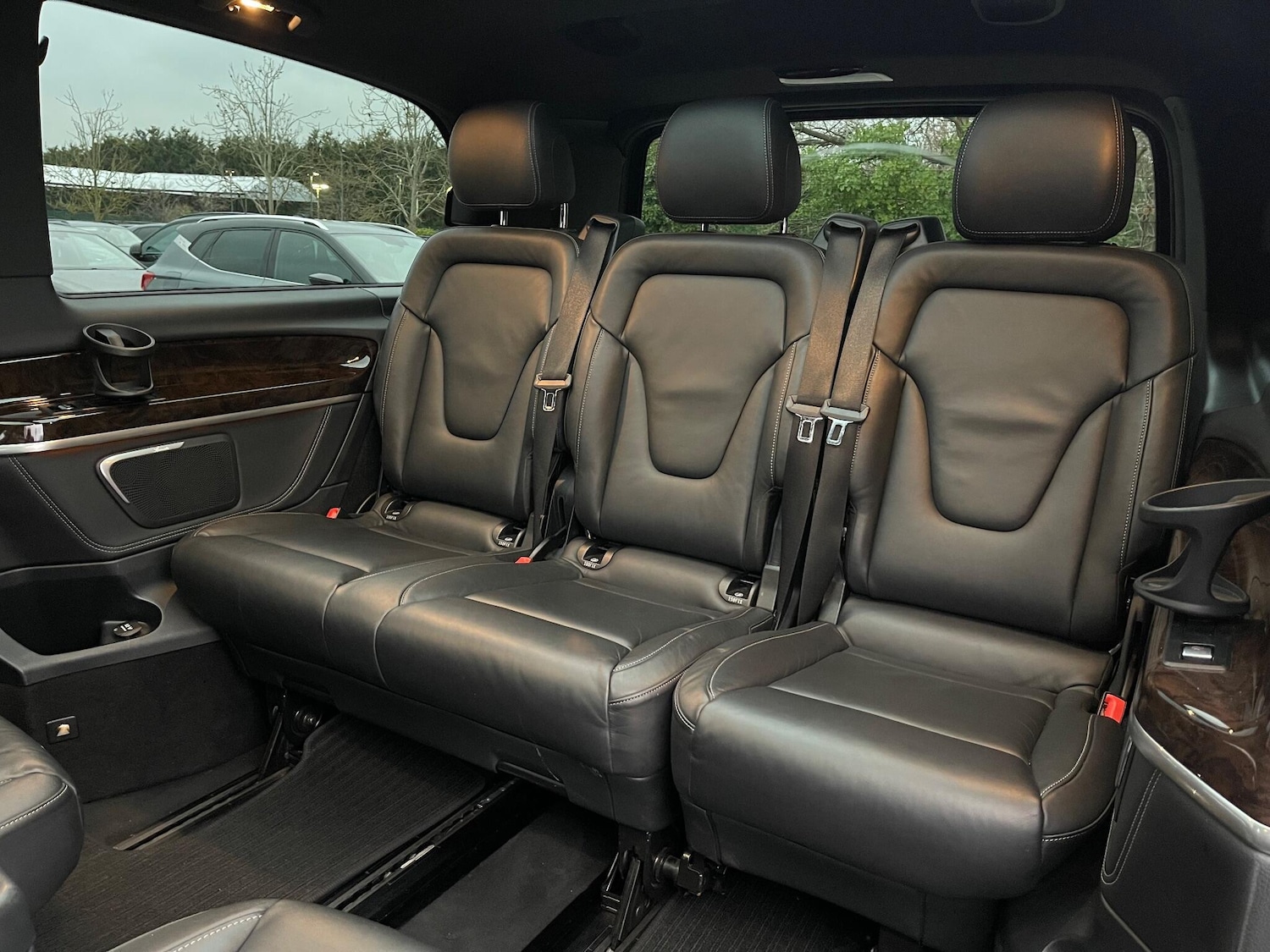 Used Mercedes-Benz V-Class 2016 for sale - 76952962: Photo 11