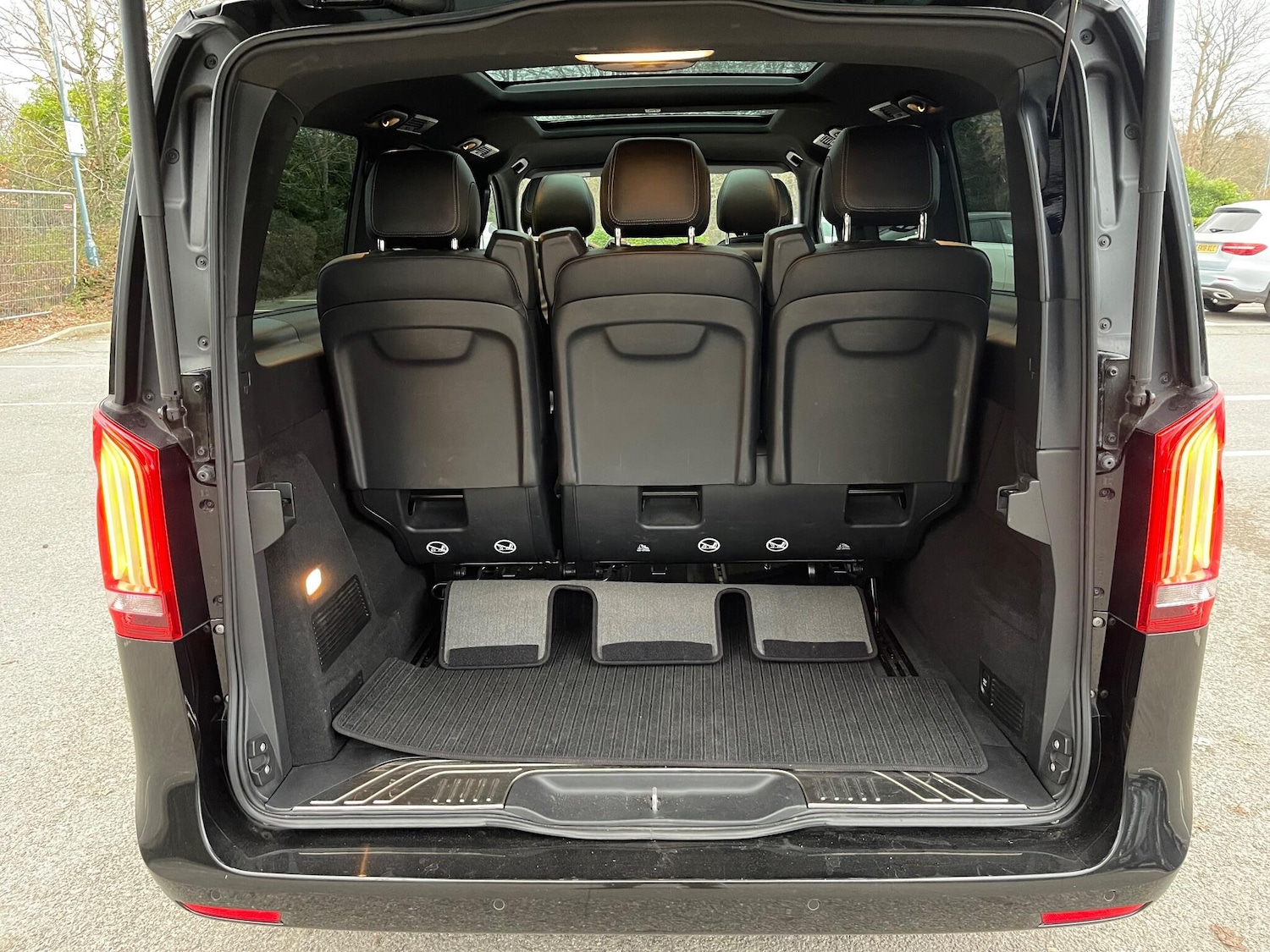 Used Mercedes-Benz V-Class 2016 for sale - 76952962: Photo 13