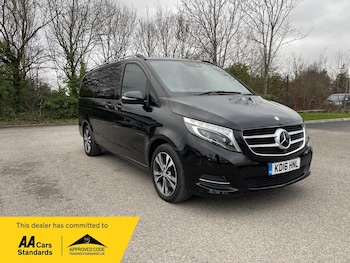 Used Mercedes-Benz V-Class 2016 for sale - 76952962: Photo