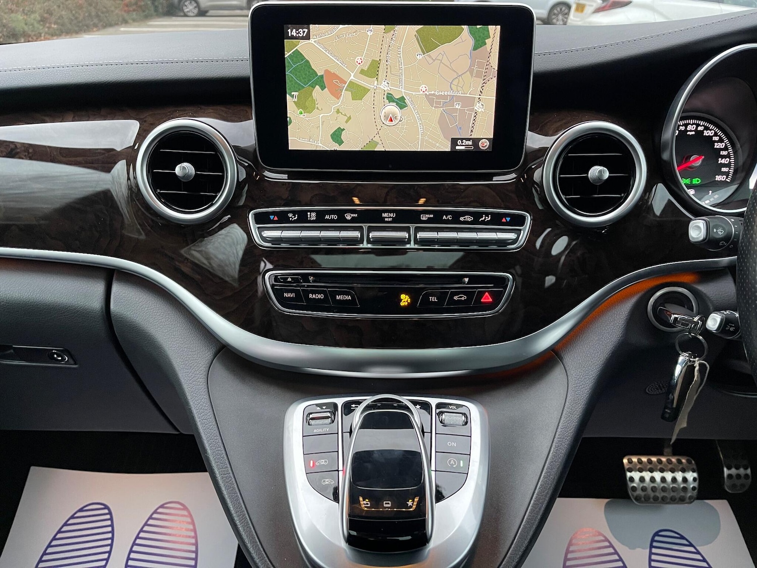 Used Mercedes-Benz V-Class 2016 for sale - 76952962: Photo 20