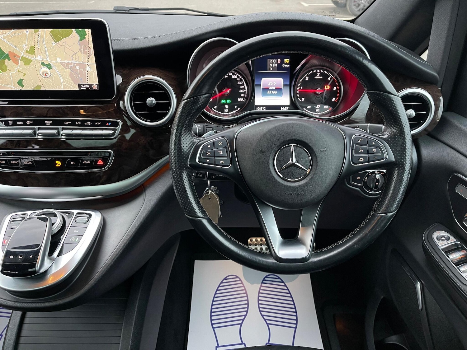 Used Mercedes-Benz V-Class 2016 for sale - 76952962: Photo 21