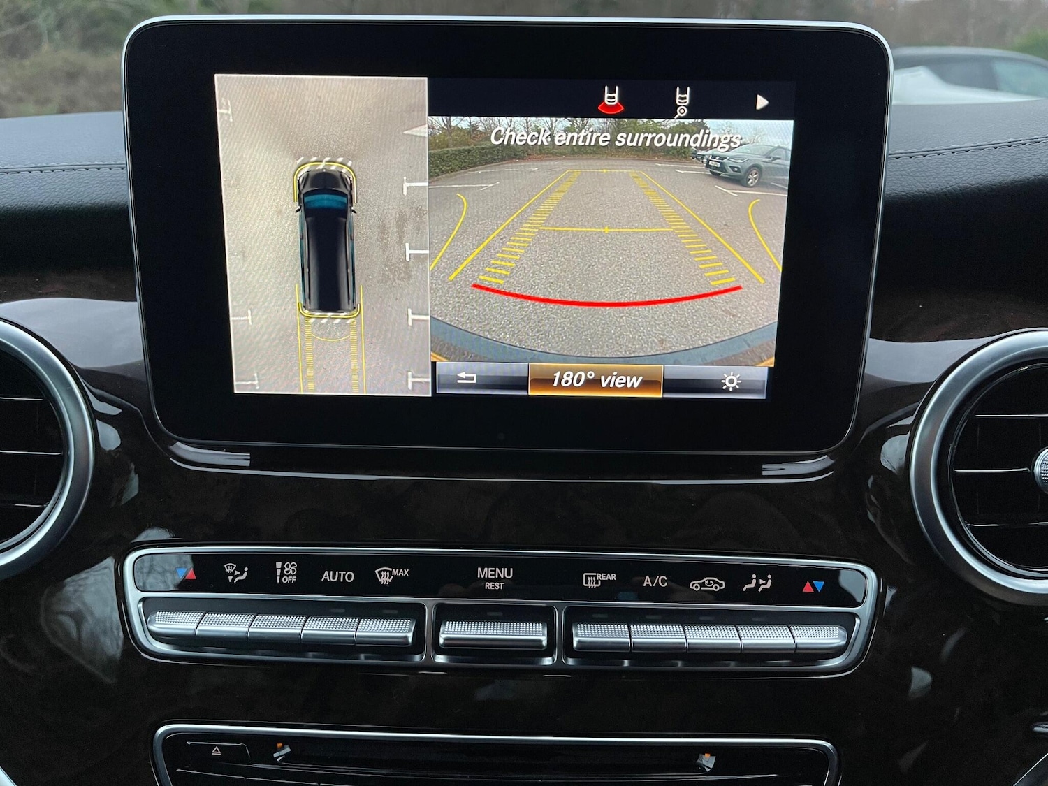 Used Mercedes-Benz V-Class 2016 for sale - 76952962: Photo 26