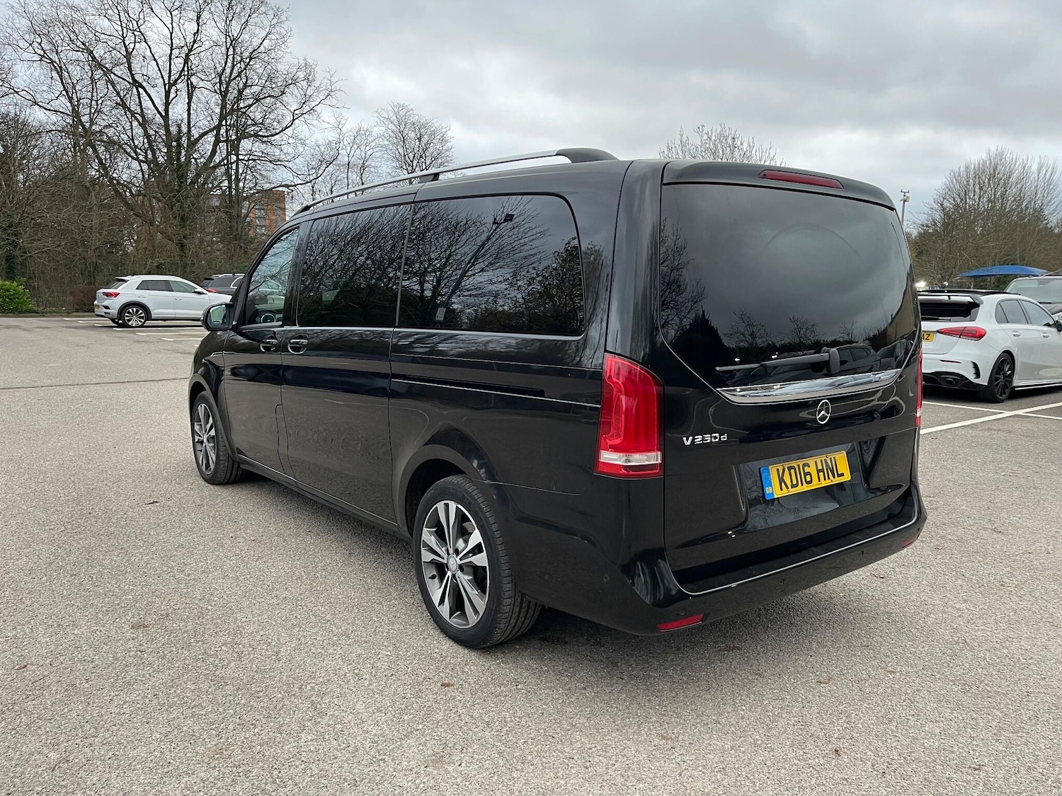 Used Mercedes-Benz V-Class 2016 for sale - 76952962: Photo 4