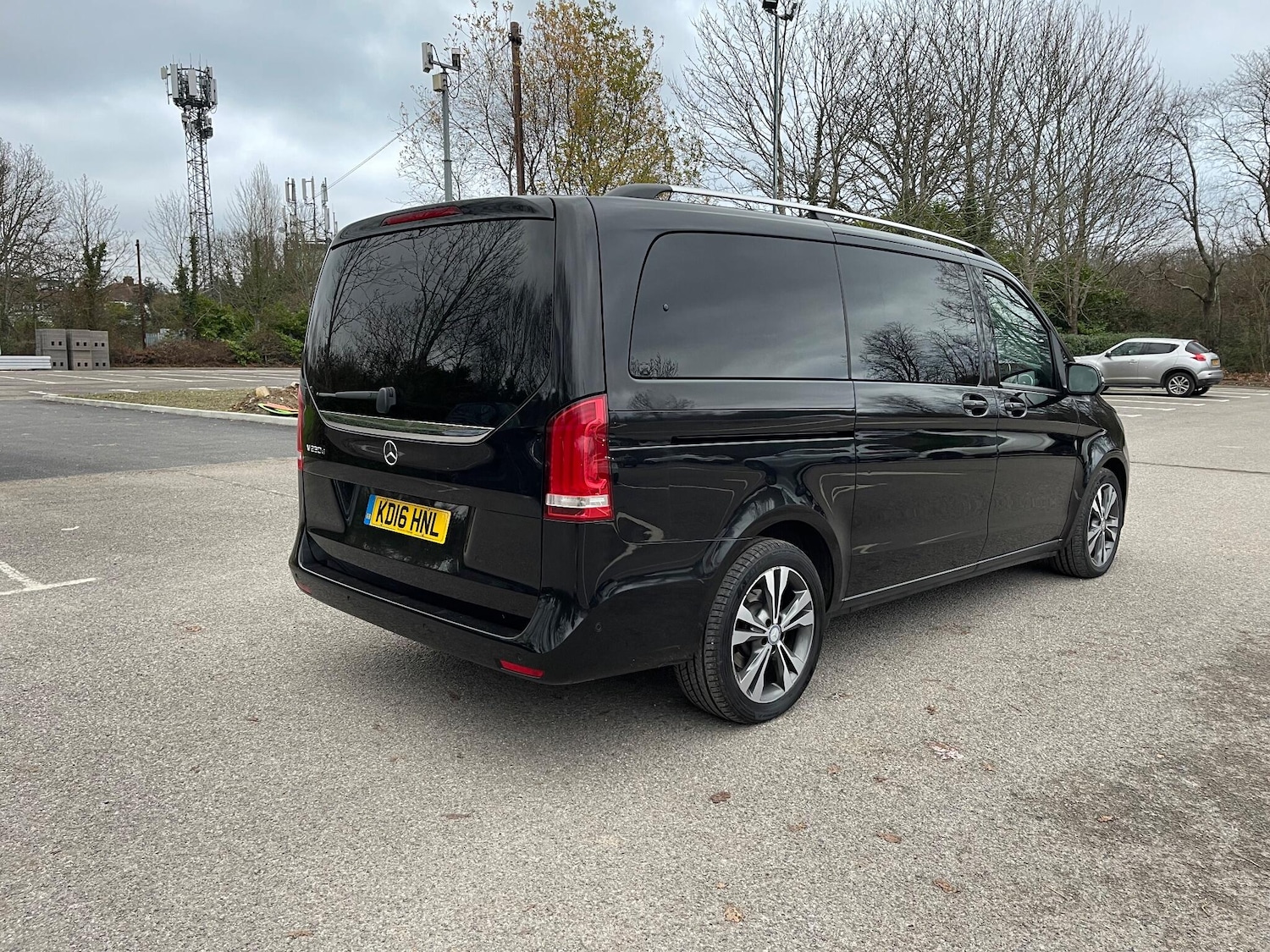 Used Mercedes-Benz V-Class 2016 for sale - 76952962: Photo 6