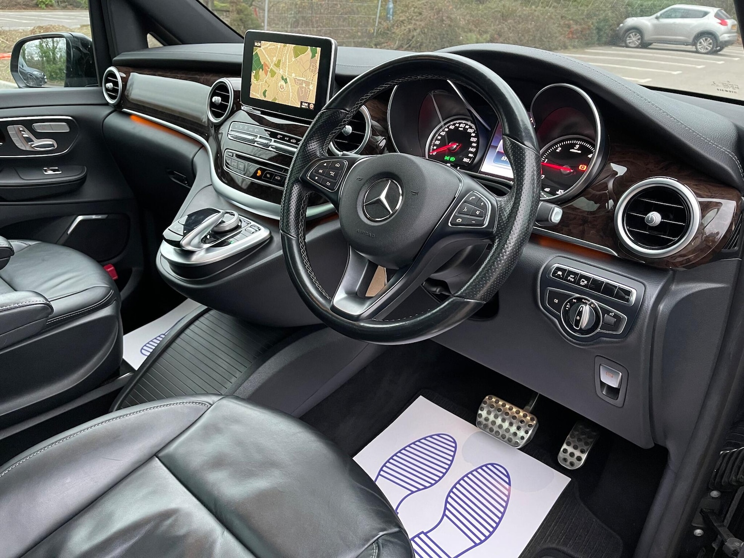 Used Mercedes-Benz V-Class 2016 for sale - 76952962: Photo 7